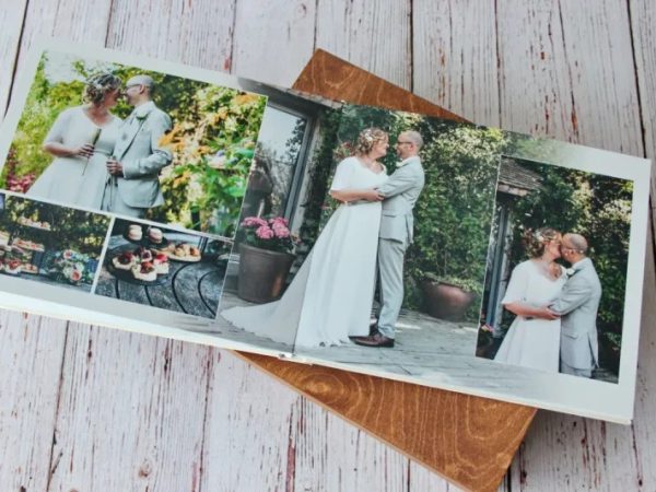 Minimalist vs Royal Wedding Album Designs: Which is Better?